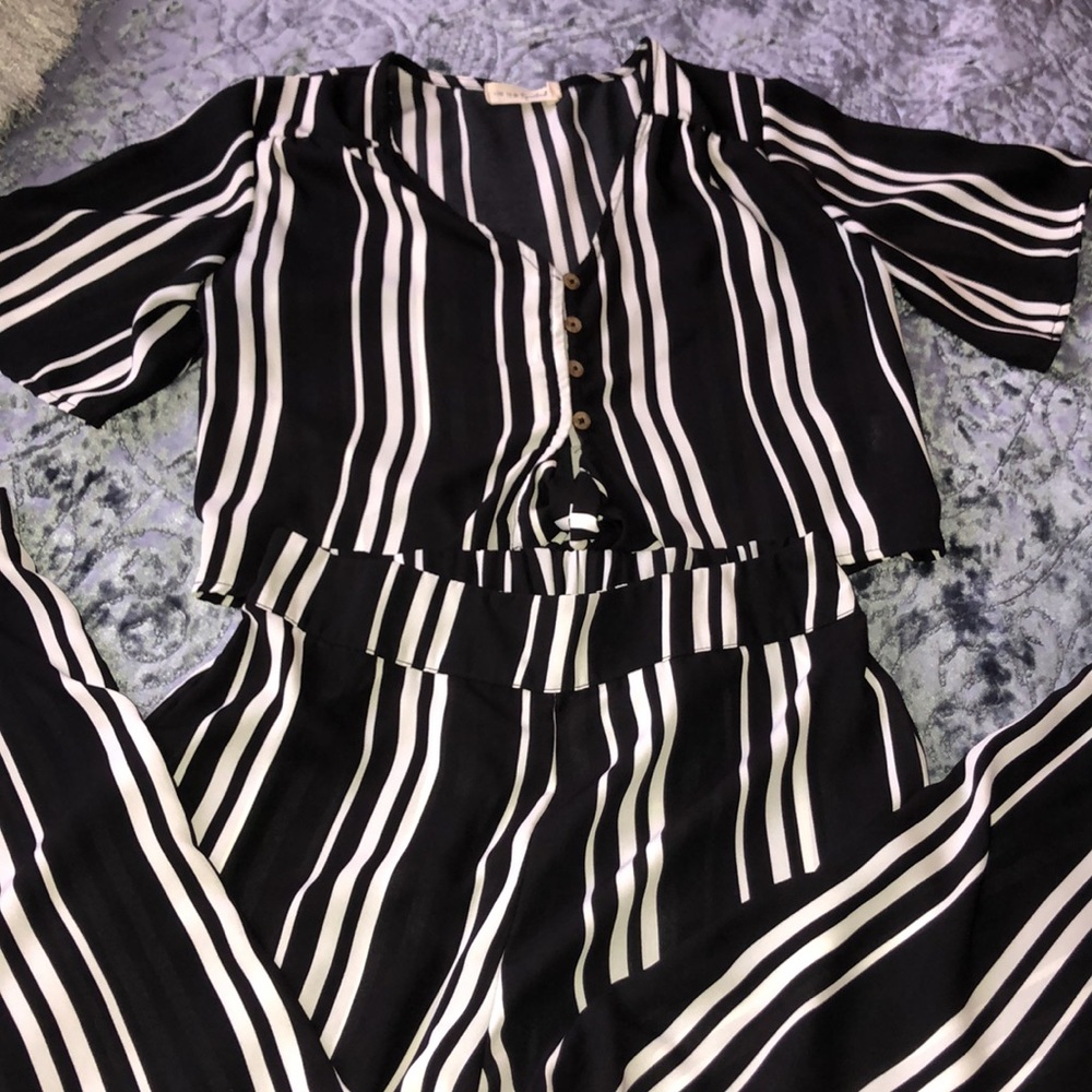 SPOILED Top and Matching wide leg ankle pant Small